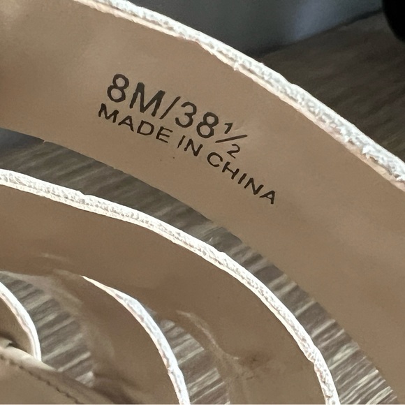 Vince Camuto Platform‎ Studded Sandals 8 - Picture 8 of 13